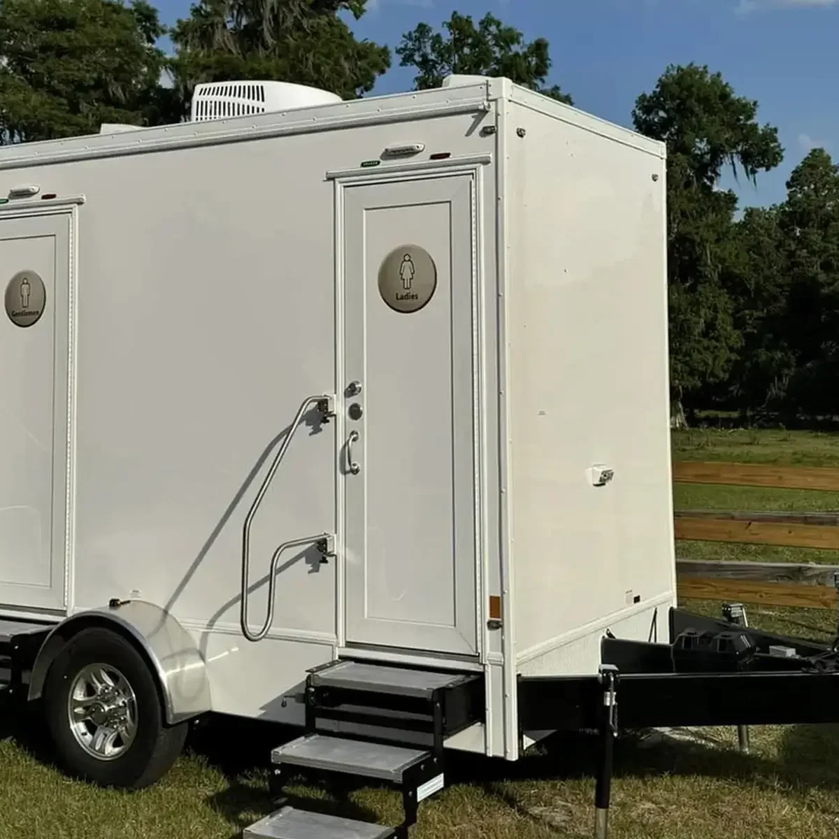2-station-bathroom-trailer
